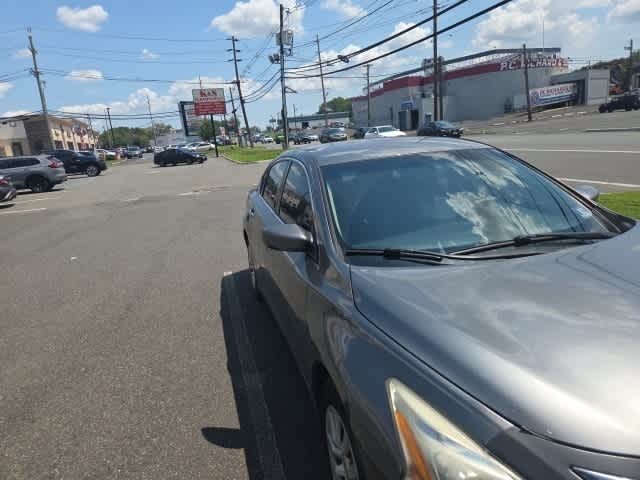 Thumbnail: 2015 Nissan Altima - 20
