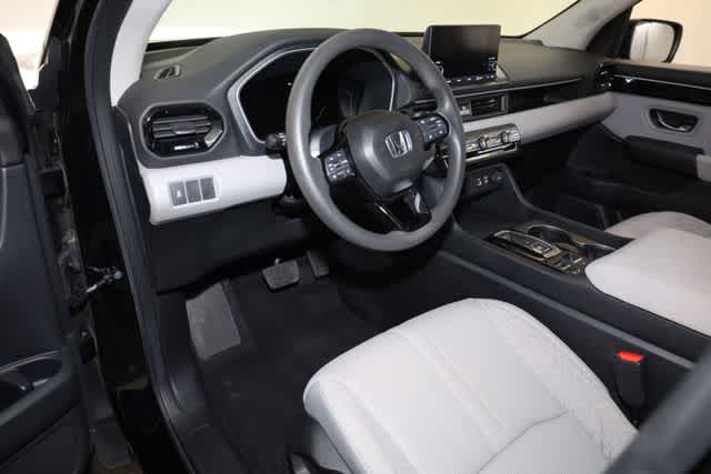 Thumbnail: 2023 Honda Pilot - 14