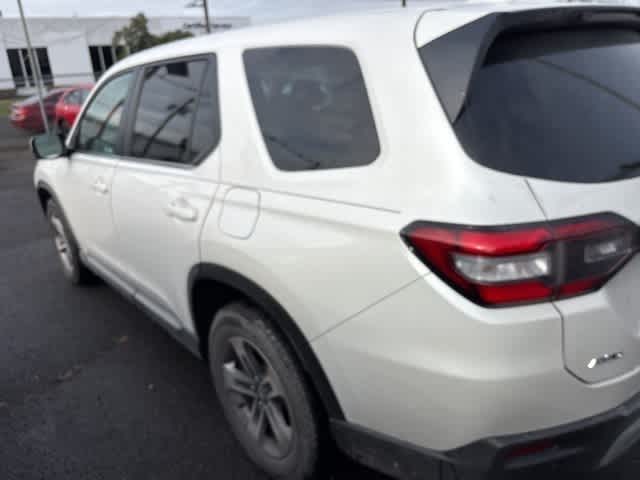 Thumbnail: 2023 Honda Pilot - 22