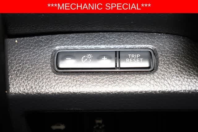 Thumbnail: 2017 Nissan Altima - 26