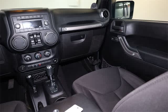 Thumbnail: 2014 Jeep Wrangler - 18