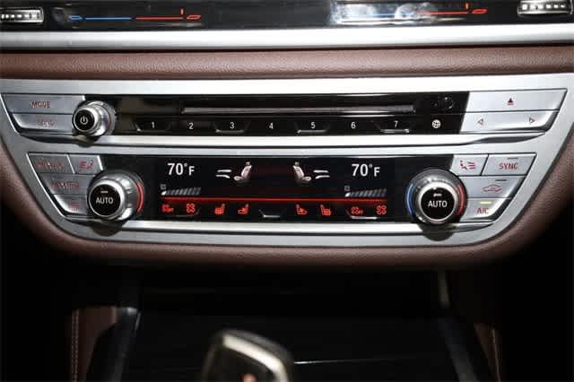 Thumbnail: 2020 BMW 7 Series - 34