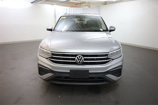 Thumbnail: 2022 Volkswagen Tiguan - 12