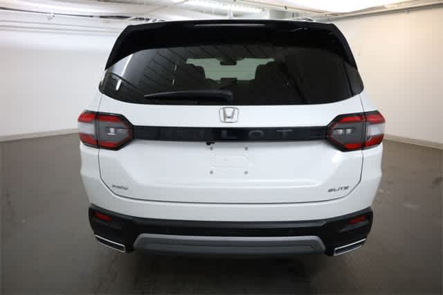 Thumbnail: 2023 Honda Pilot - 6