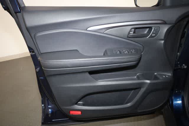 Thumbnail: 2023 Honda Passport - 13