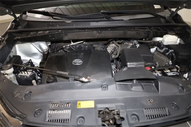 Thumbnail: 2019 Toyota Highlander - 38