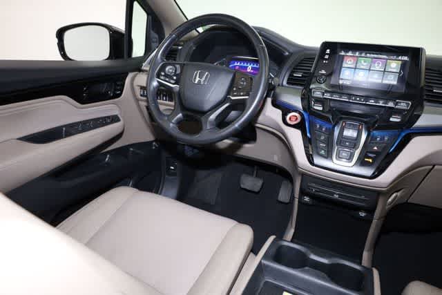 Thumbnail: 2018 Honda Odyssey - 16