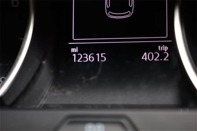 Thumbnail: 2016 Volkswagen Golf - 25