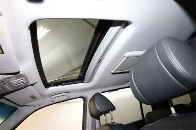 Thumbnail: 2012 Honda Pilot - 26