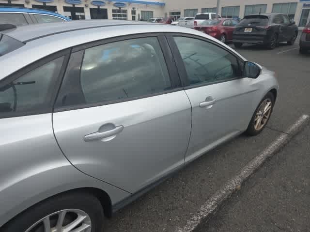 Thumbnail: 2015 Ford Focus - 13