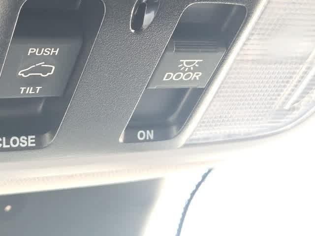 Thumbnail: 2023 Honda Odyssey - 25