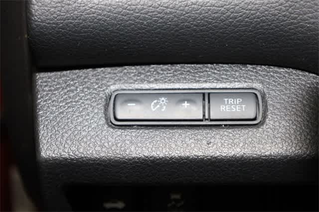 Thumbnail: 2016 Nissan Altima - 26