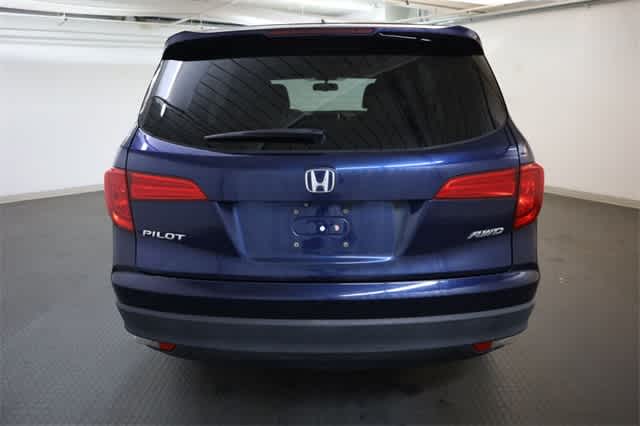 Thumbnail: 2017 Honda Pilot - 6