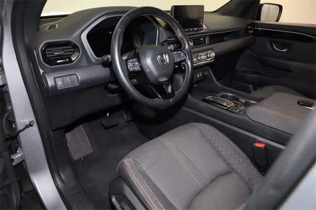 Thumbnail: 2023 Honda Pilot - 15