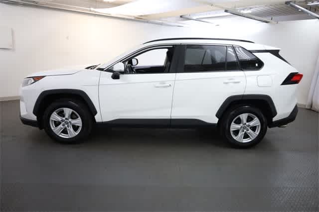 Thumbnail: 2019 Toyota RAV4 - 3