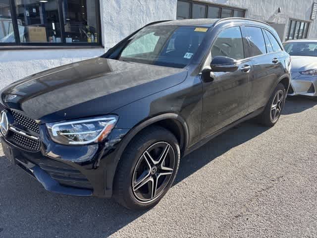 Thumbnail: 2022 Mercedes-Benz GLC - 2