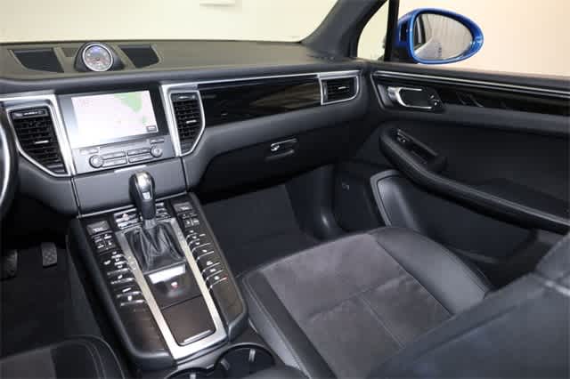 Thumbnail: 2017 Porsche Macan - 18