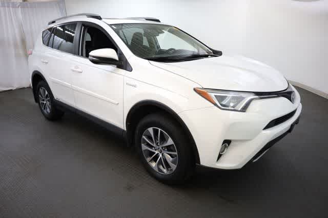 Thumbnail: 2017 Toyota RAV4 - 9