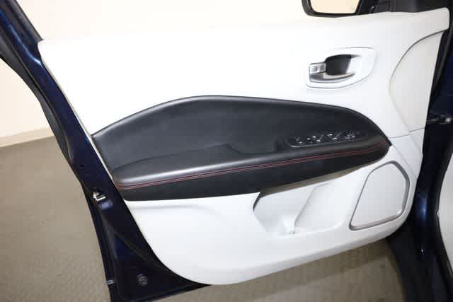 Thumbnail: 2020 Jeep Compass - 13