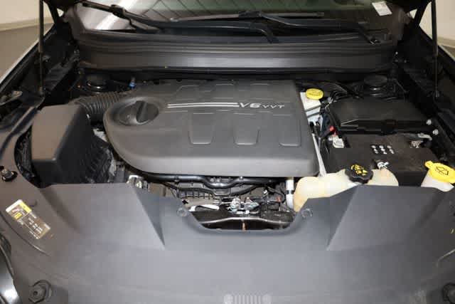 Thumbnail: 2019 Jeep Cherokee - 38