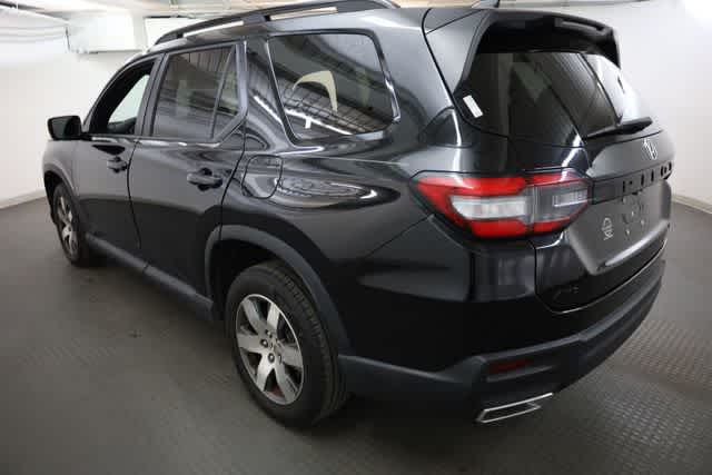 Thumbnail: 2023 Honda Pilot - 4