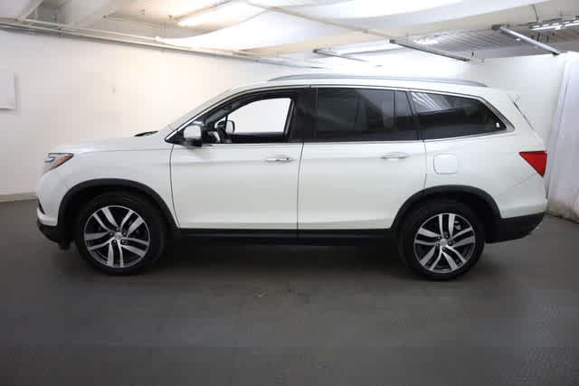 Thumbnail: 2016 Honda Pilot - 3