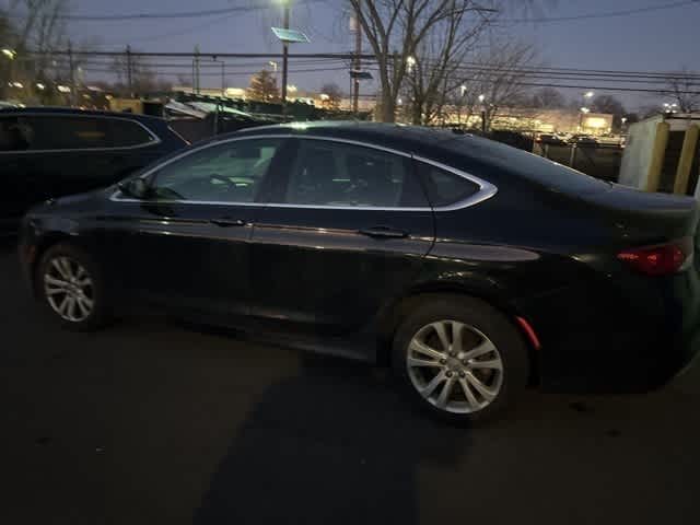 Thumbnail: 2015 Chrysler 200 - 5