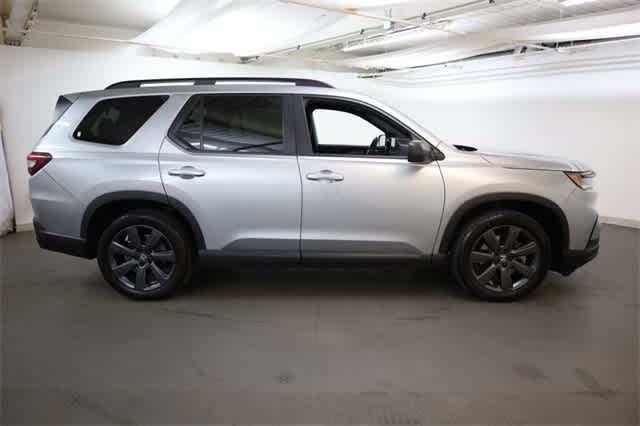 Thumbnail: 2023 Honda Pilot - 10