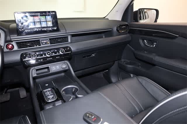 Thumbnail: 2023 Honda Pilot - 18