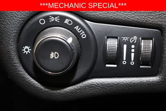 Thumbnail: 2015 Jeep Cherokee - 19