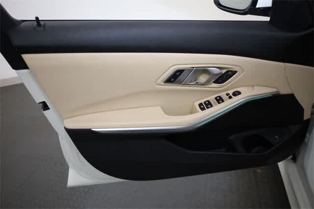 Thumbnail: 2020 BMW 3 Series - 13