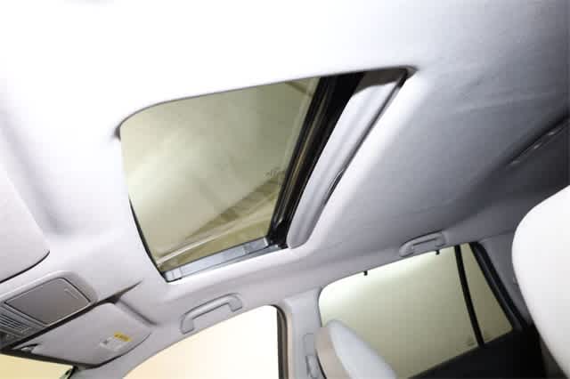 Thumbnail: 2022 Honda Pilot - 29