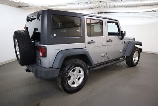 Thumbnail: 2015 Jeep Wrangler - 8