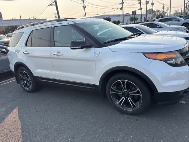 Thumbnail: 2014 Ford Explorer - 19