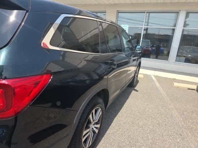 Thumbnail: 2017 Honda Pilot - 12