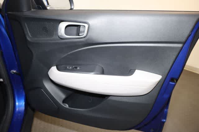 Thumbnail: 2022 Hyundai Venue - 32