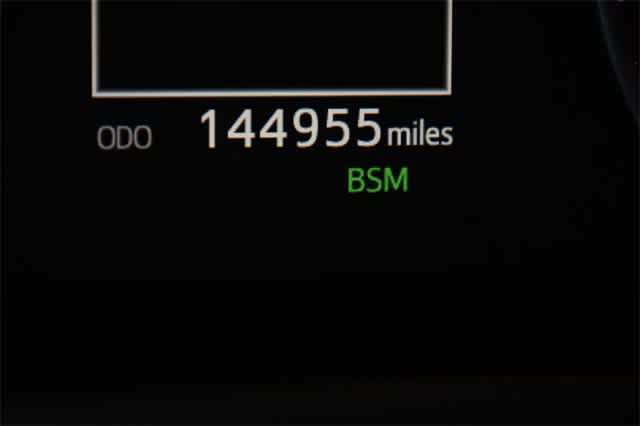 Thumbnail: 2018 Toyota RAV4 - 25