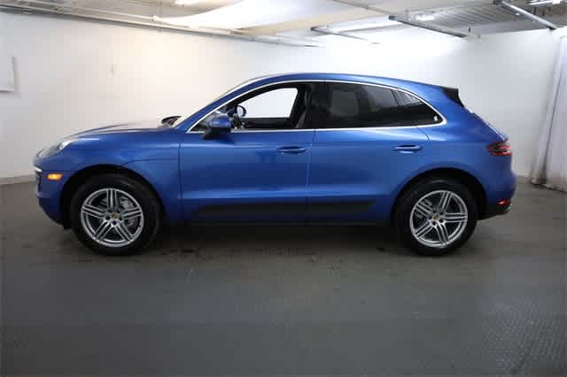 Thumbnail: 2017 Porsche Macan - 3