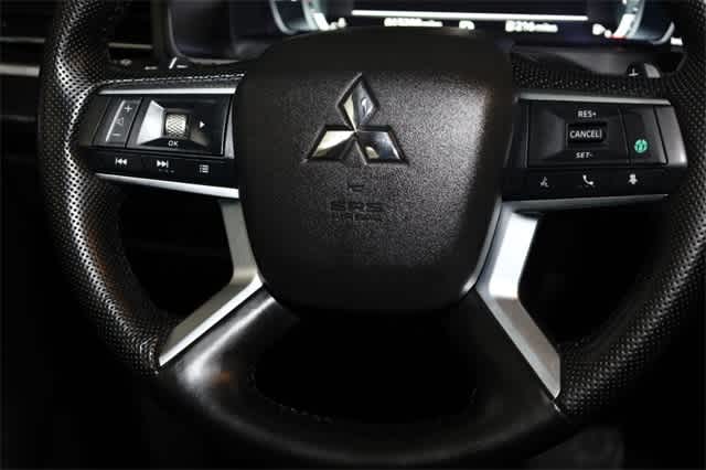 Thumbnail: 2024 Mitsubishi Outlander - 34