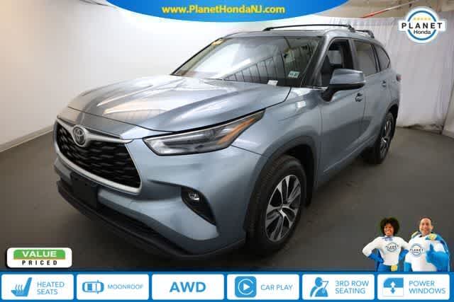 Thumbnail: 2023 Toyota Highlander - 1