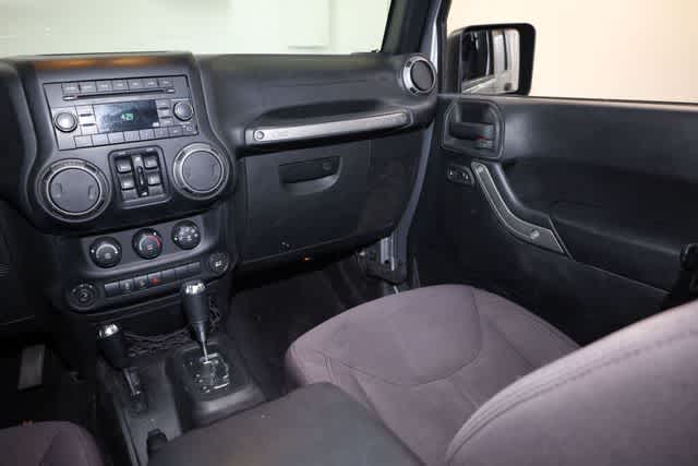 Thumbnail: 2015 Jeep Wrangler - 18
