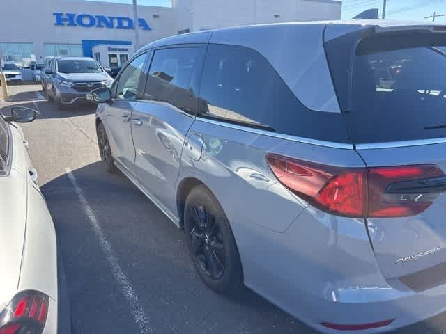 Thumbnail: 2023 Honda Odyssey - 9
