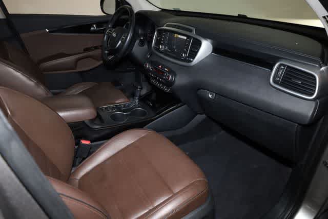 Thumbnail: 2019 Kia Sorento - 19