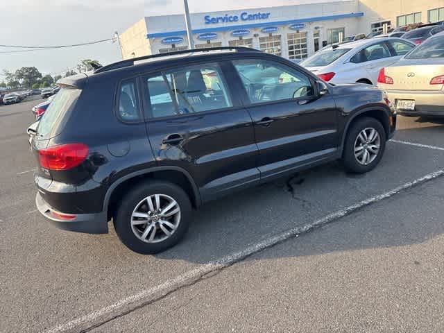 Thumbnail: 2015 Volkswagen Tiguan - 7