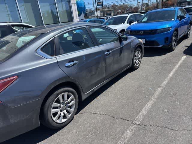 Thumbnail: 2013 Nissan Altima - 12