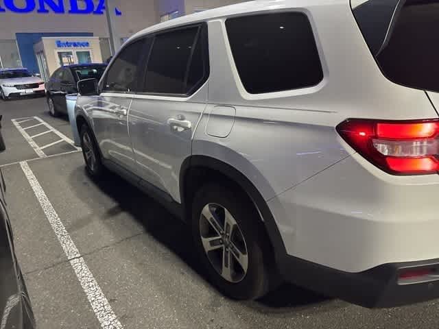 Thumbnail: 2023 Honda Pilot - 8