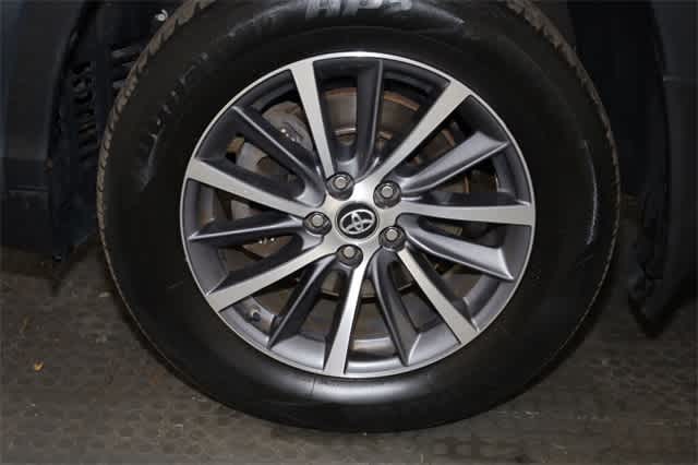 Thumbnail: 2018 Toyota Highlander - 38