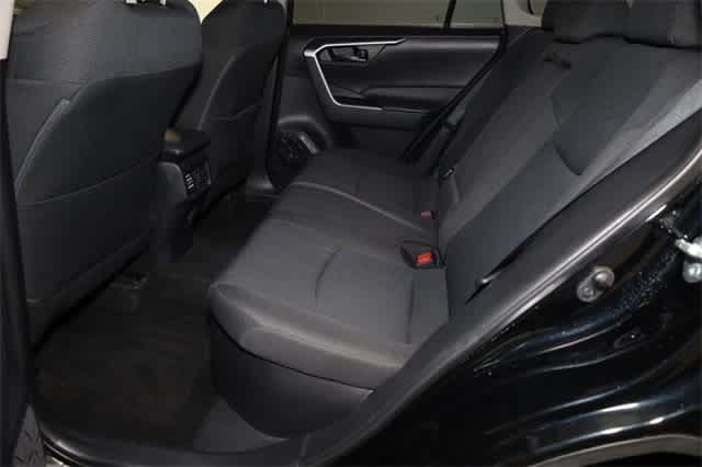 Thumbnail: 2021 Toyota RAV4 - 21