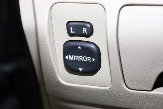 Thumbnail: 2008 Toyota Camry - 18