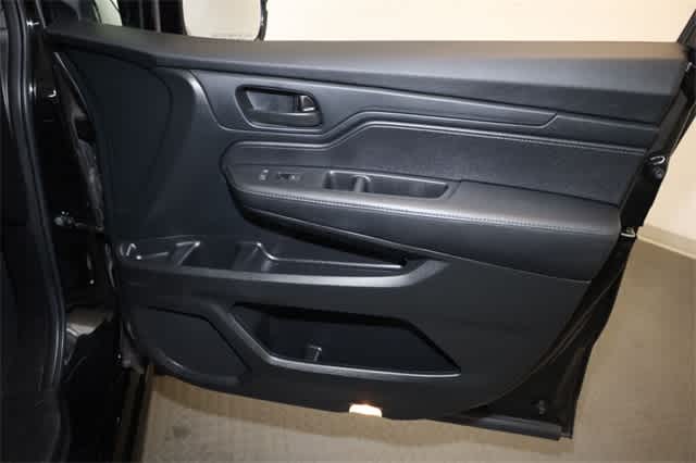 Thumbnail: 2023 Honda Odyssey - 23